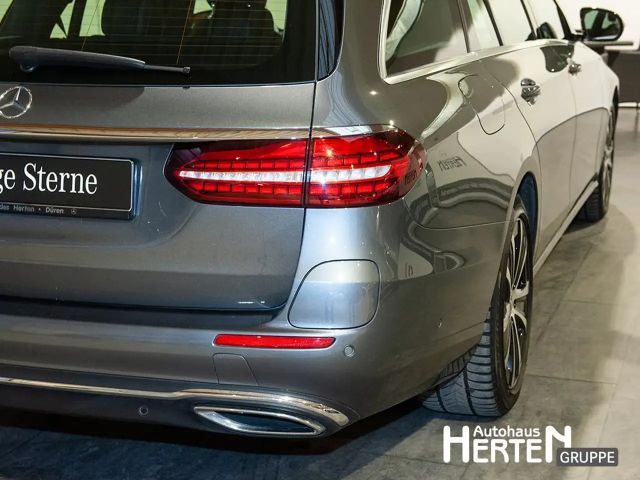 Mercedes-Benz E 300 AVANTGARDE Estate
