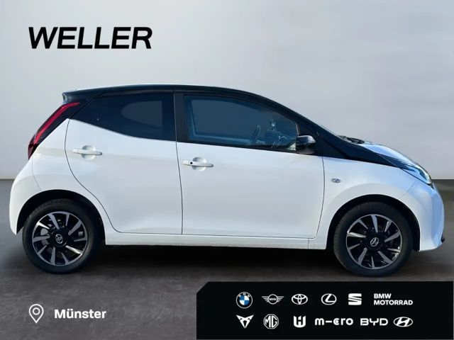 Toyota Aygo Hatchback X-final