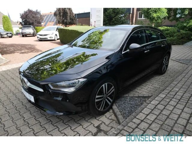 Mercedes-Benz CLA 200 CLA-Shooting EU6d AUTOMATIK AHK-klappbar Navi Digi