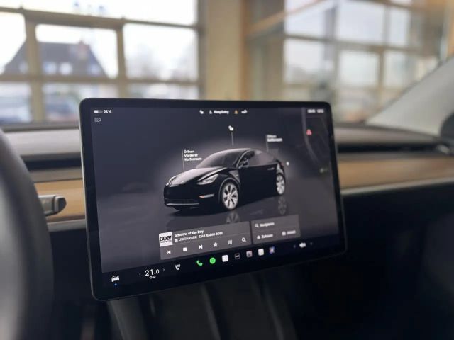 Tesla Model Y AWD Dual Motor Performance