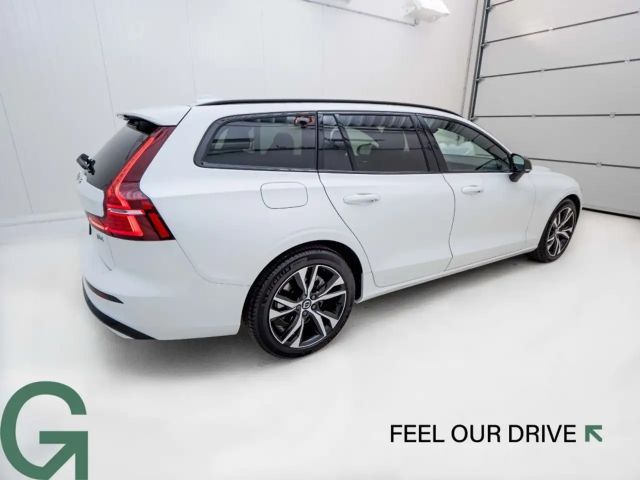 Volvo V60 AWD Dark Hybrid Plus T6