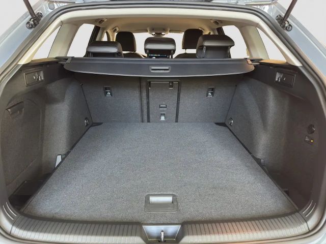 Volkswagen Golf Business DSG Variant