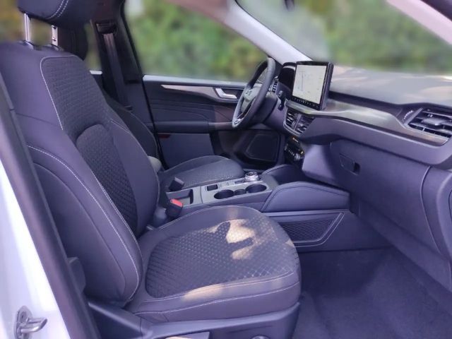 Ford Kuga AWD Hybrid Titanium