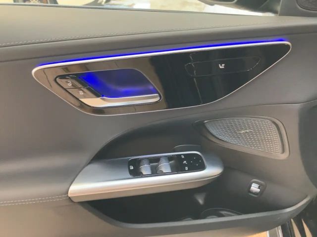 Mercedes-Benz C 200 C 200 d Sedan