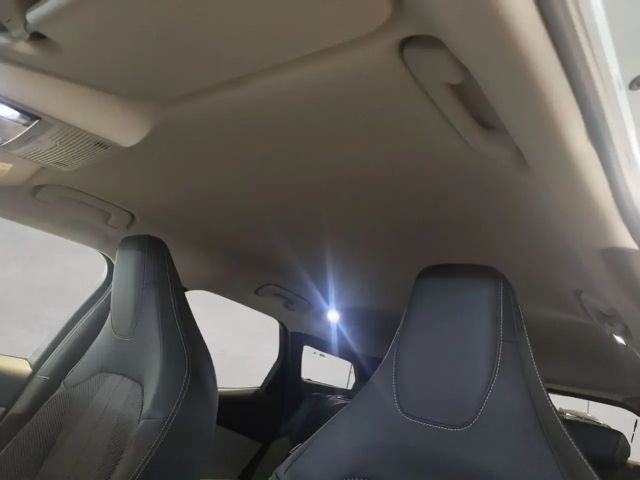 Ford Explorer Extended range RWD