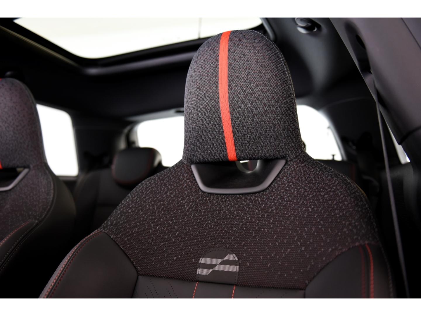 MINI Cooper John Cooper Works