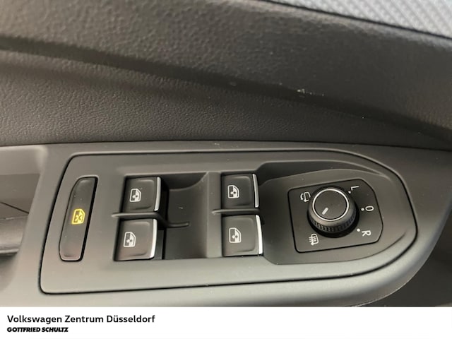 Volkswagen Golf 1.5 eTSI DSG Variant