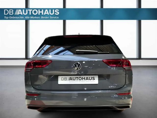 Volkswagen Golf 1.5 eTSI DSG Life