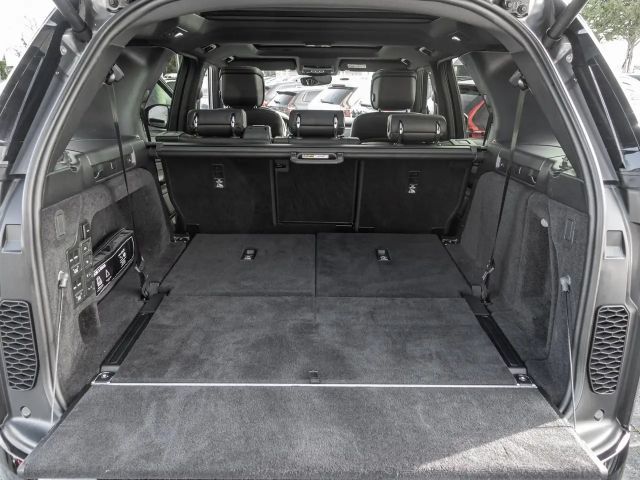 Land Rover Discovery D300 Dynamic HSE