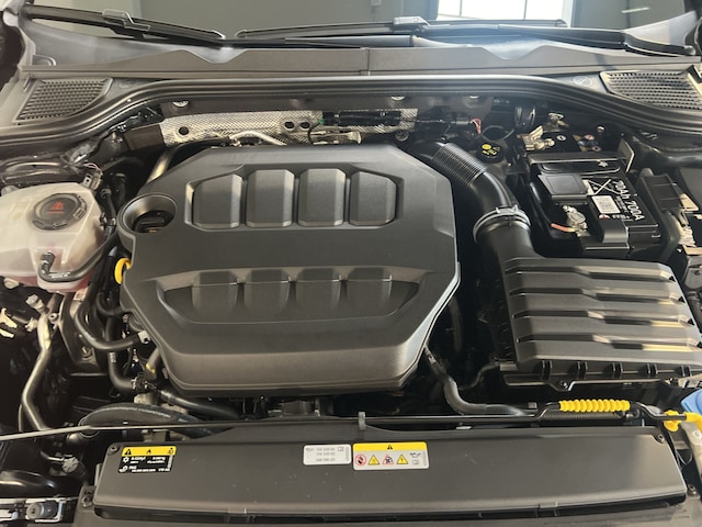 Volkswagen Golf 2.0 TSI GTI