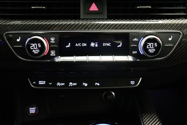 Audi RS4 Avant Quattro