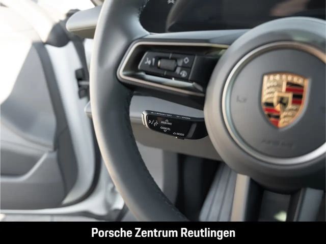 Porsche Taycan 4S