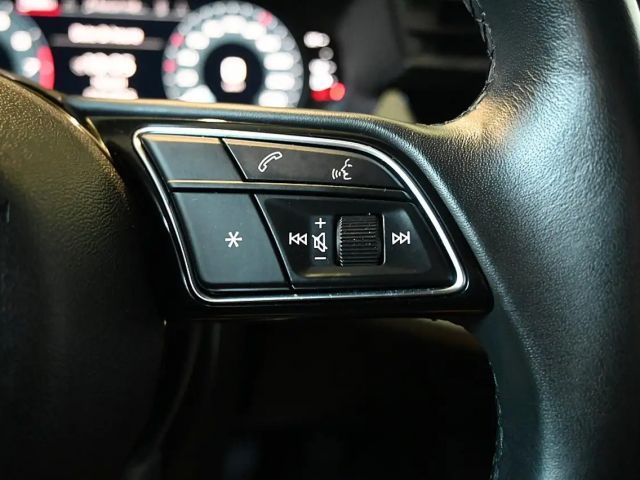 Audi A3 30 TFSI S-Tronic Sedan