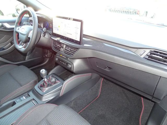 Ford Focus ST Line Wagon