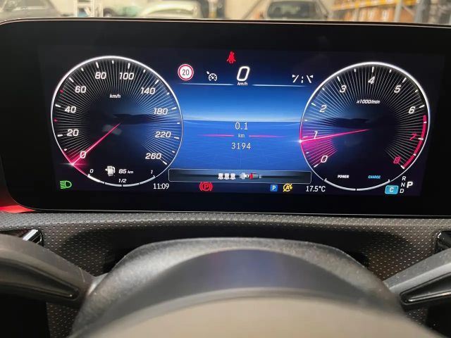 Mercedes-Benz CLA 200 AMG Line Coupé