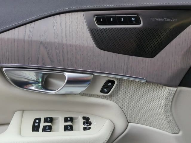 Volvo XC90 Dark Plus Recharge T8