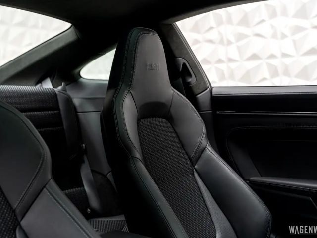 Porsche 992 Carrera Coupé Turbo