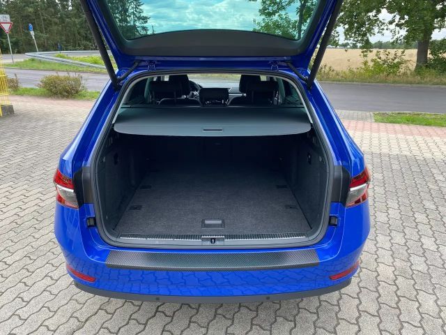 Skoda Superb 2.0 TDI Combi Style Style