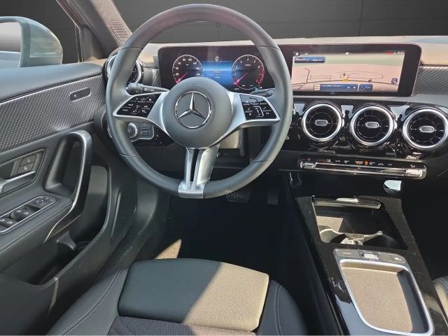 Mercedes-Benz A 200 Progressive