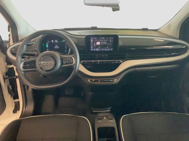 Fiat 500e + Radio- & Winterpaket