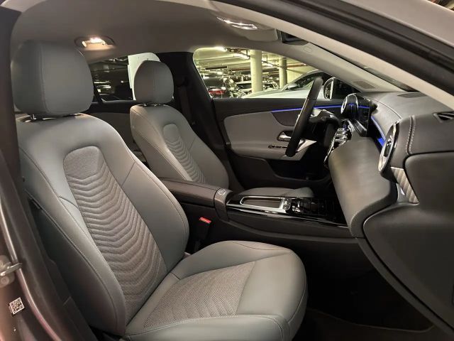 Mercedes-Benz CLA 180 Shooting Brake