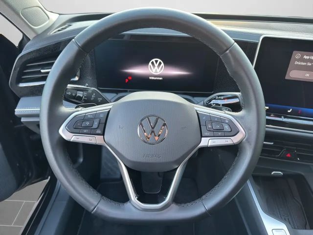 Volkswagen Passat 1.5 eTSI Business DSG Variant