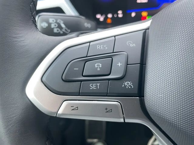 Volkswagen Touran 1.5 TSI R-Line