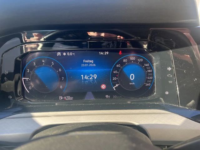 Volkswagen Golf Life Variant