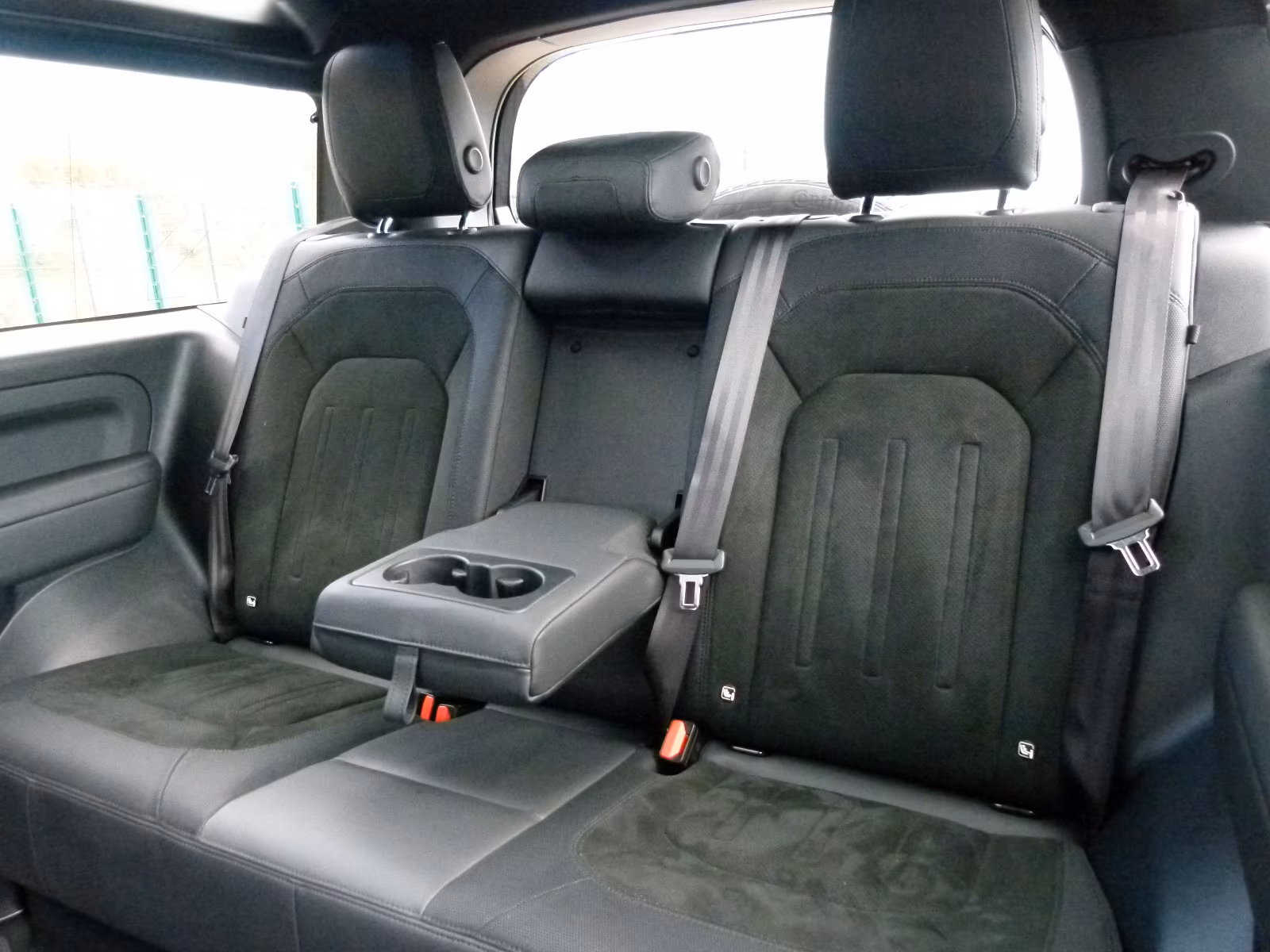 Land Rover Defender 90