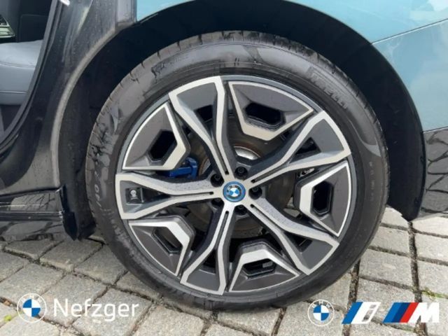 BMW iX xDrive50
