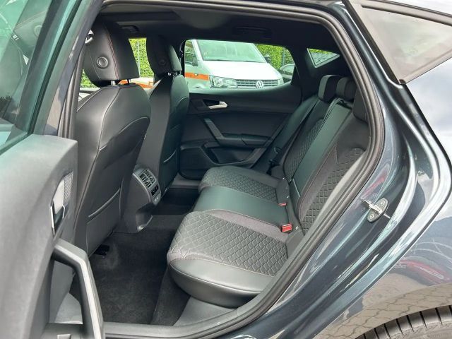 Seat Leon 1.5 eTSI Black FR-lijn