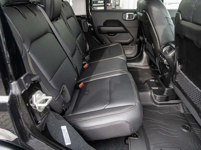 Jeep Wrangler BLACK EDITION 2.0l T-GDI Ultd. Sky-One