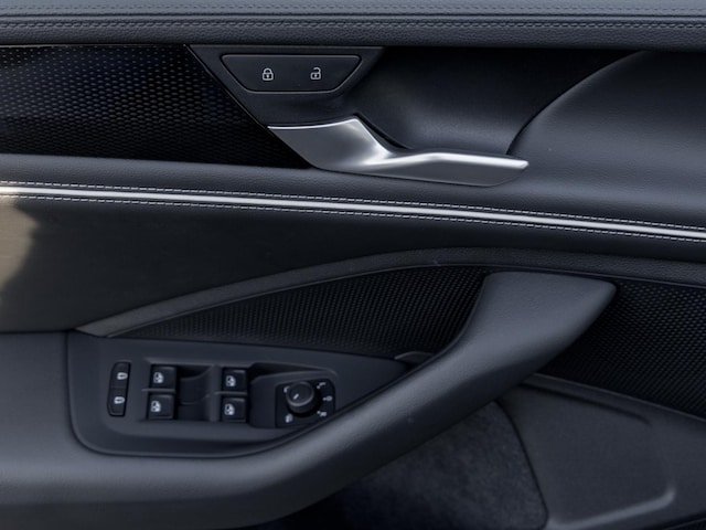 Volkswagen Passat 1.5 eTSI Business DSG Variant