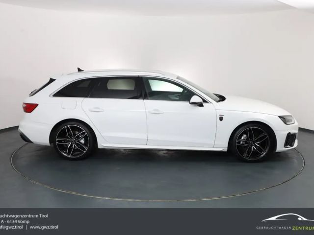 Audi A4 30 TDI Avant S-Line