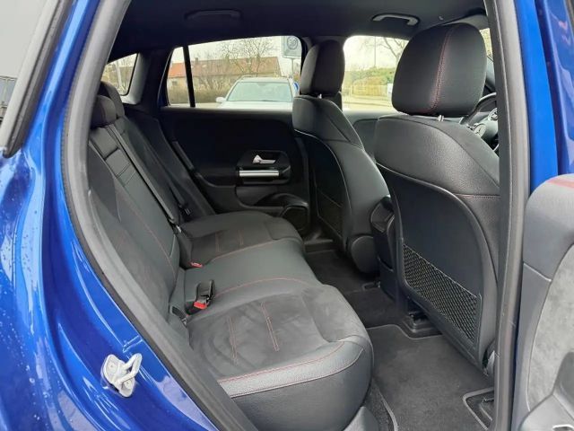 Mercedes-Benz EQA 300 4MATIC AMG Line