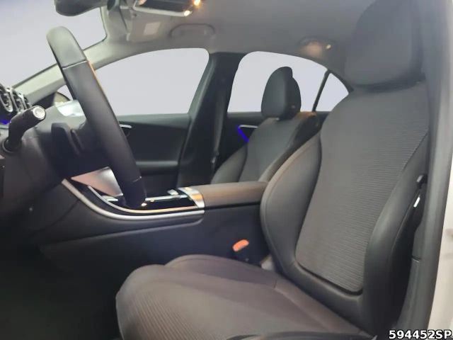 Mercedes-Benz C 180 AVANTGARDE Sedan