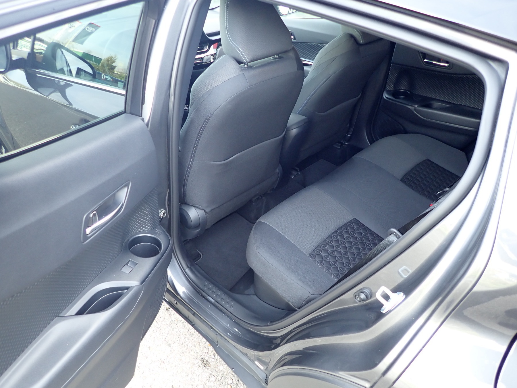 Toyota C-HR 5-deurs Plus