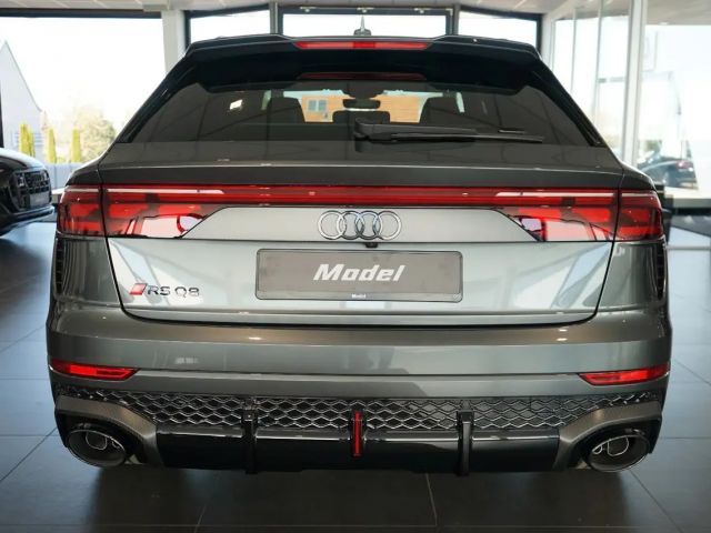 Audi RS Q8 Performance