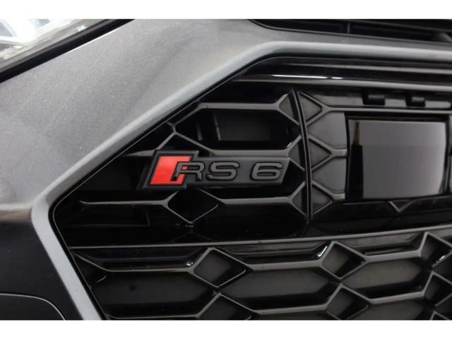 Audi RS6 Avant Performance Quattro