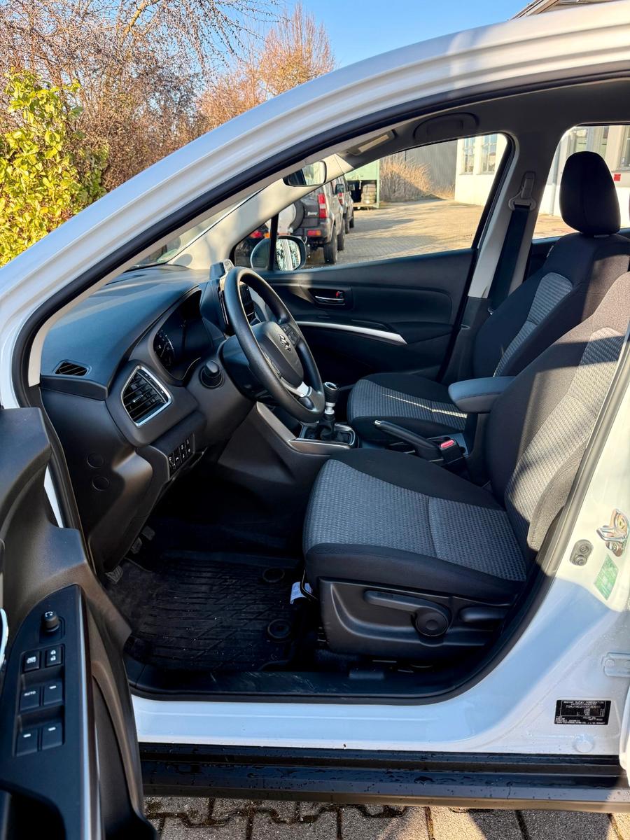 Suzuki SX4 S-Cross Boosterjet Hybrid