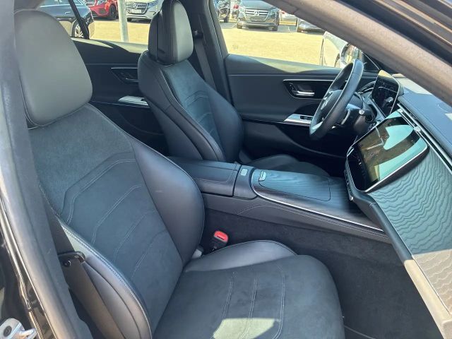 Mercedes-Benz E 220 E 220 d Sedan