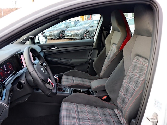 Volkswagen Golf 2.0 TSI Golf VIII