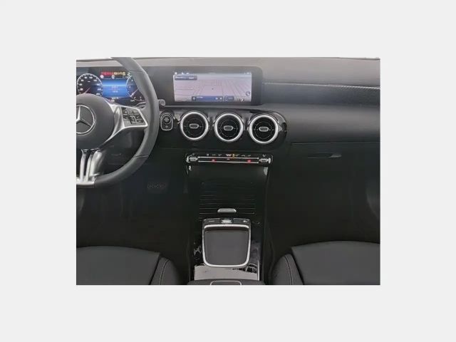 Mercedes-Benz A 200 A 200 d