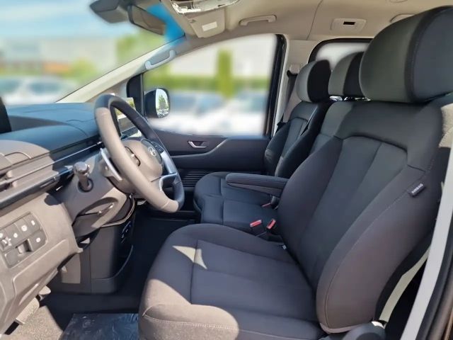Hyundai Staria Trend