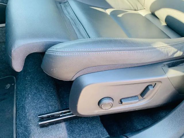 Volvo XC40 B3 B Aut Leder Navi BLIS ACC PILOT 360° Pix