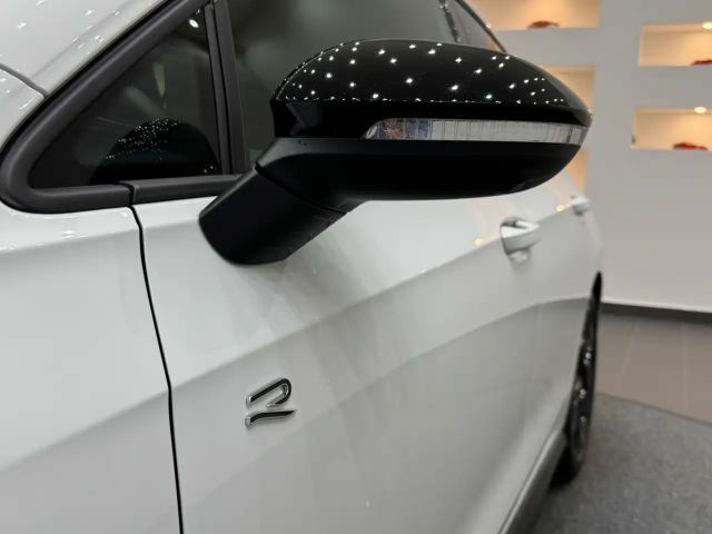 Volkswagen Golf 1.5 TSI R-Line