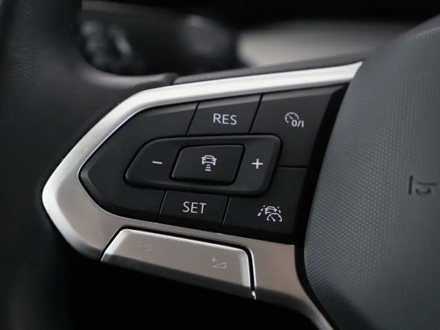 Volkswagen Golf Life Variant