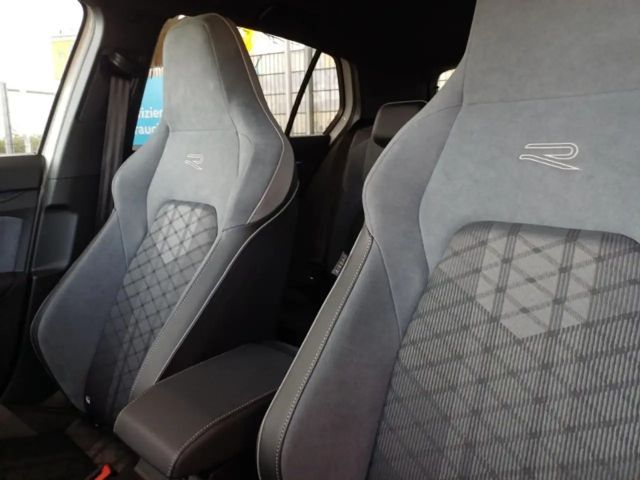 Volkswagen Golf 1.5 eTSI Golf VIII