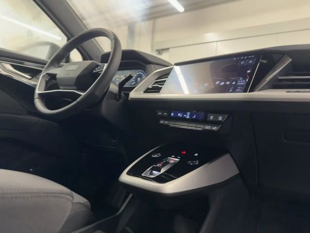 Audi Q4 e-tron 45 LED Navi DAB Sportsitze