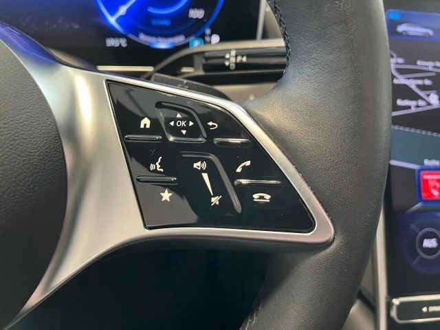 Mercedes-Benz EQE 300 Sedan